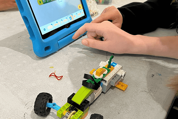 Fun STEM Activities Kids Love at Summer Camp in Miami