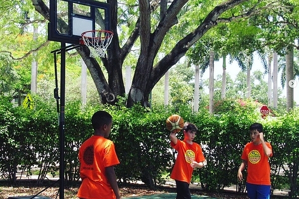 Team Sports at Miami Summer Camps That Teach Cooperation