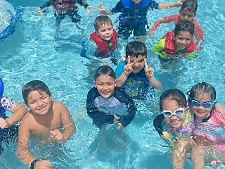 Swimmers-Enjoying-Pool