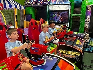 Chuck-E-Cheese-Excitement